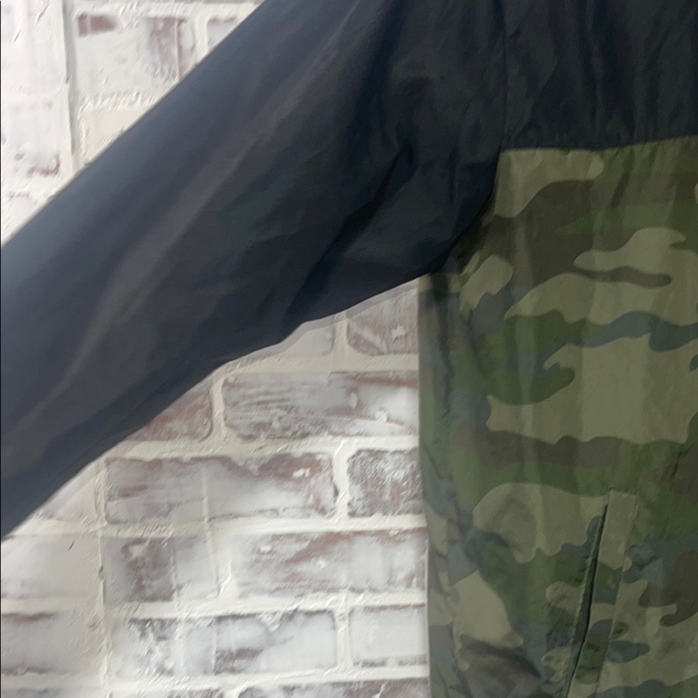 Enthuzst Black and Green camo Windbreaker Jacket adult large - Picture 6 of 9